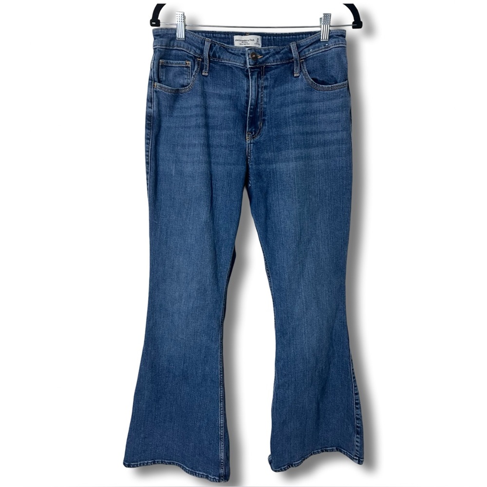 Abercrombie & Fitch – Women’s The Flare Ultra High Rise Jeans Y2K – Sz. 30/10R